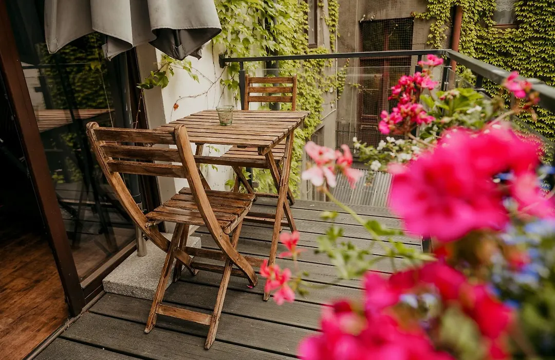 Premium Black Apartment Krakow Center With Parking-1